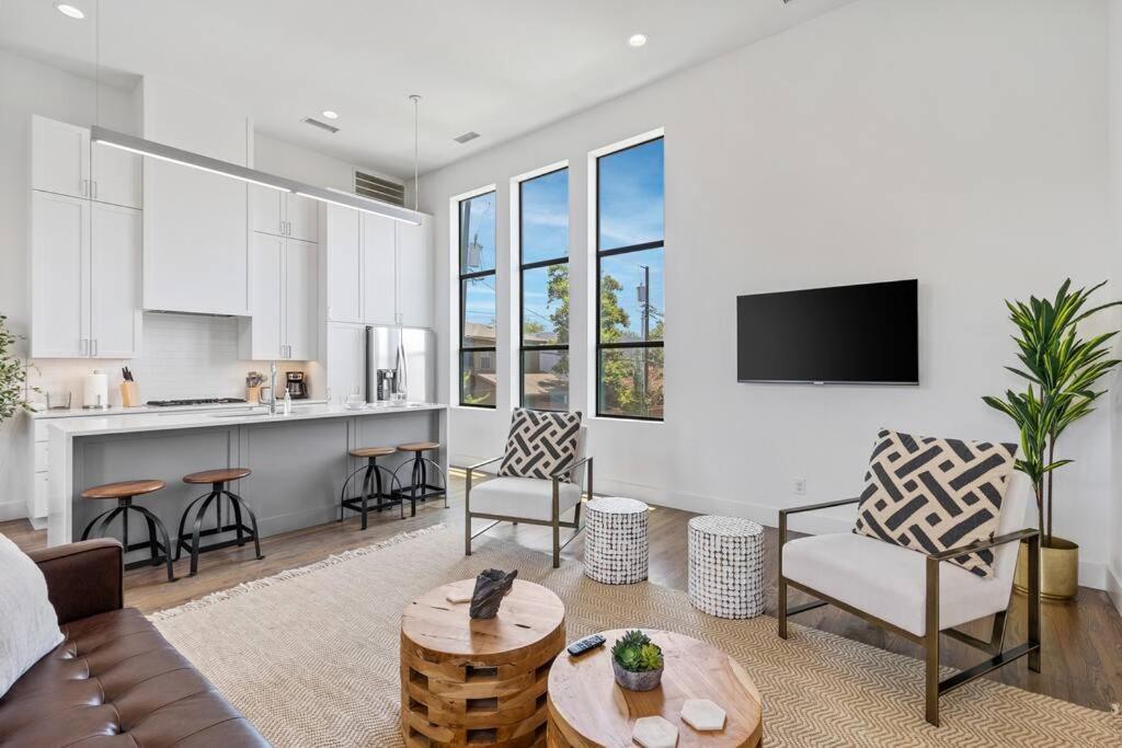 Beautiful Perfectly Located Luxury 2 Bed Townhome Dallas Eksteriør billede