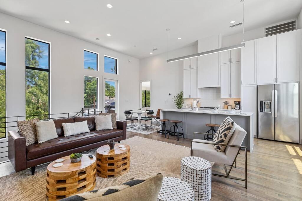 Beautiful Perfectly Located Luxury 2 Bed Townhome Dallas Eksteriør billede