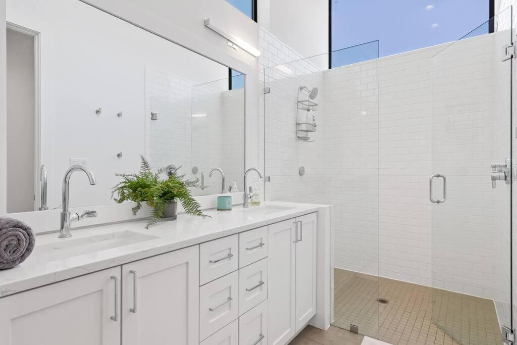 Beautiful Perfectly Located Luxury 2 Bed Townhome Dallas Eksteriør billede