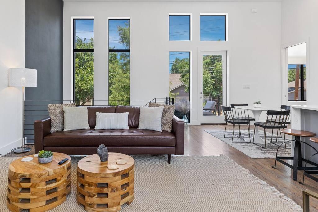 Beautiful Perfectly Located Luxury 2 Bed Townhome Dallas Eksteriør billede